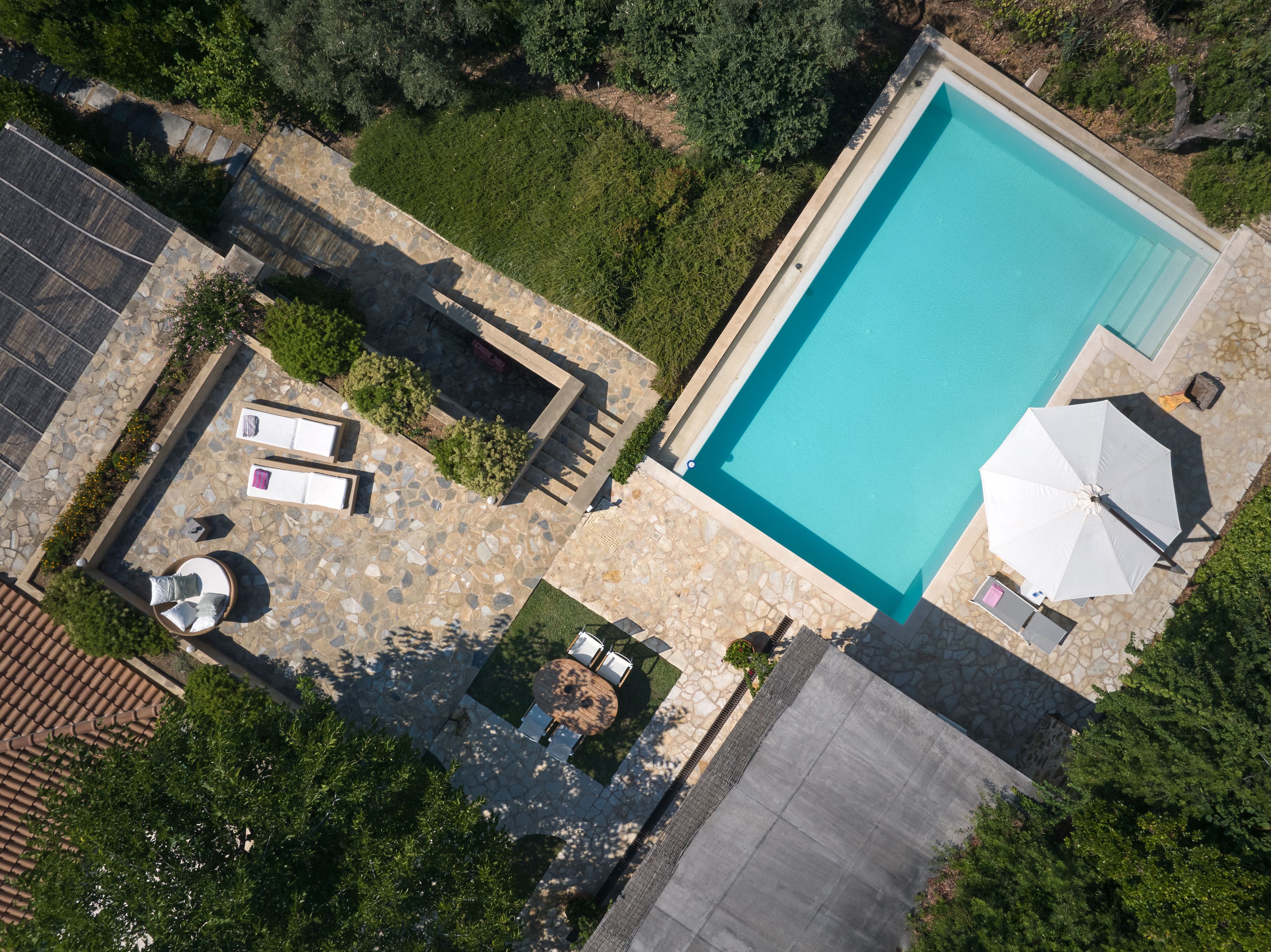 The GoldieLocks pool and sun terrace from above