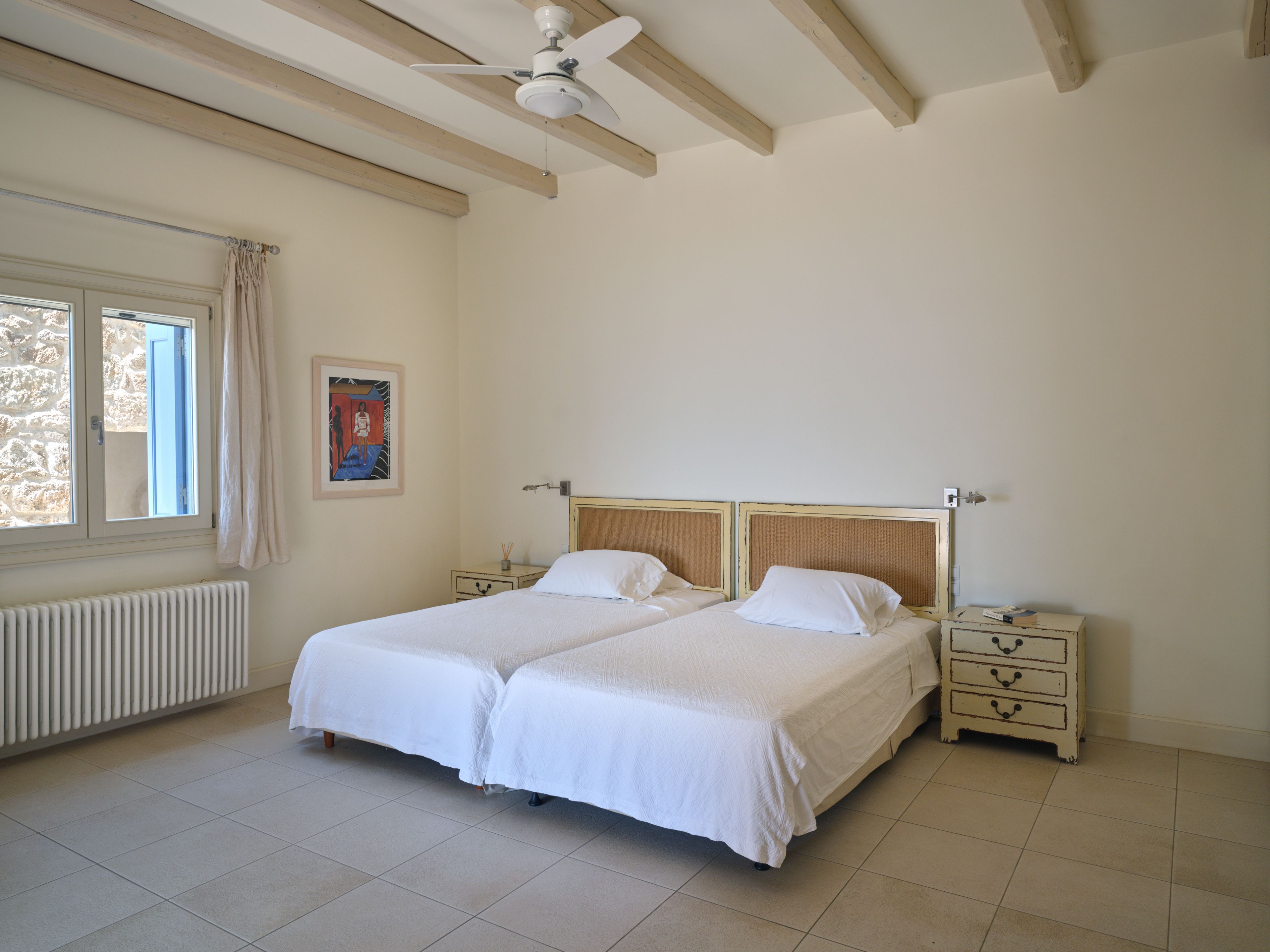 The second master suite with two beds